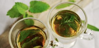 Jaki wpływ na nasze zdrowie mają ziołowe herbatki?