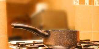 Czy można wlać wrzątek do szklanki? Czy można wlać wrzątek do szklanki?