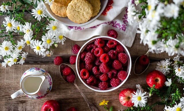 Jakich owoców nie łączyć z jogurtem?