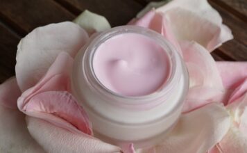 Jakie serum do twarzy po 50?