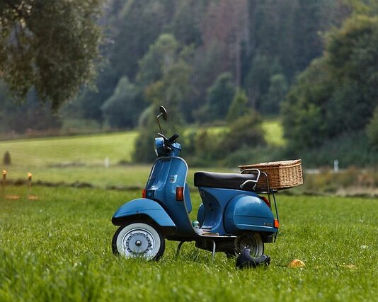 Czy można jeździć skuterem elektrycznym po lesie? Czy można jeździć skuterem elektrycznym po lesie?