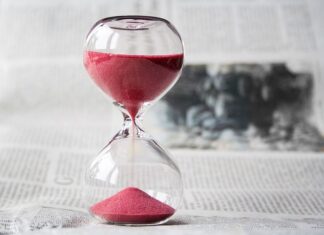 Po jakim czasie od nałożenia serum nakładać krem?