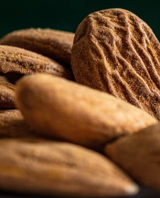 Czym wypełnić bruzdy z rurami?