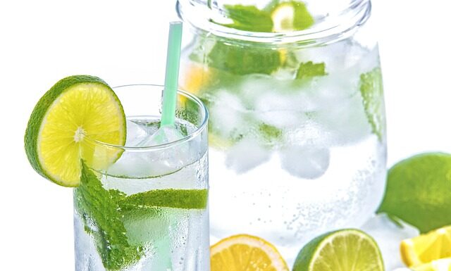 Jak zrobić sok z marchwi i jabłek bez sokowirówki?