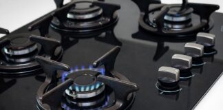 Dlaczego naczynia ze zmywarki są brudne?